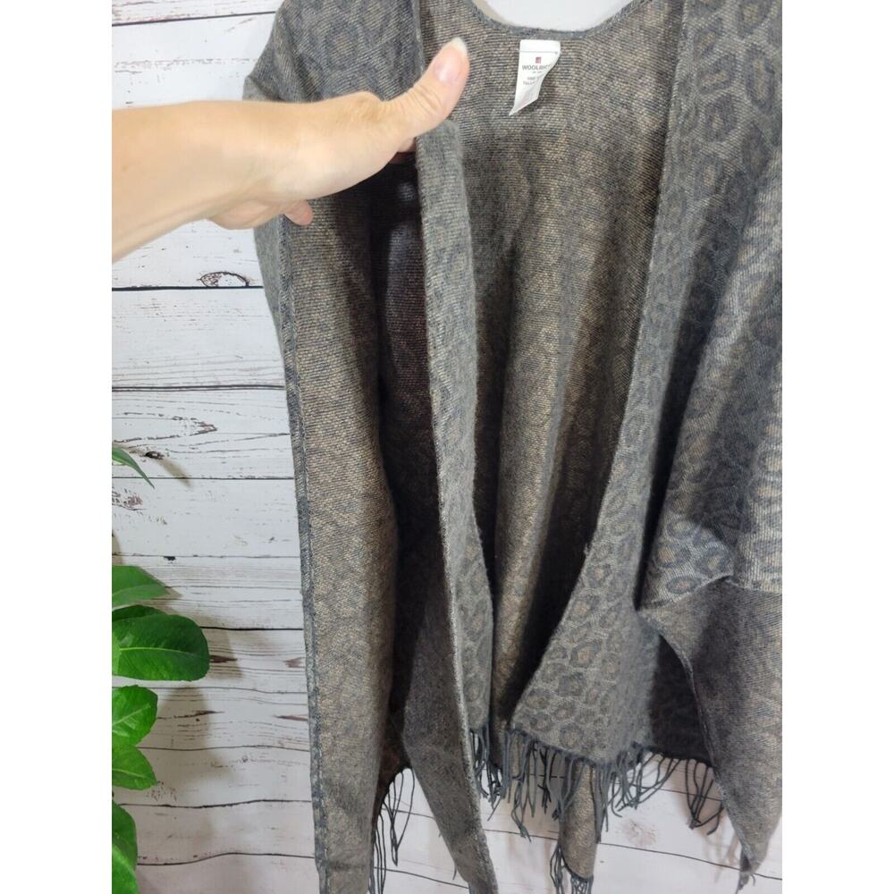 Woolrich Gray Leopard Print Leopard Print Fringed Wrap Shawl Women's One Size - Picture 6 of 7